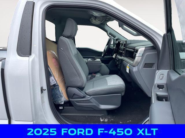new 2025 Ford F-450 car, priced at $71,570