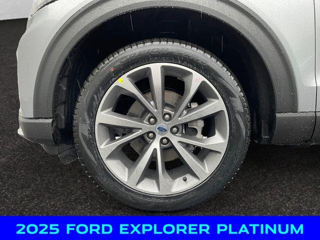 new 2025 Ford Explorer car, priced at $52,500