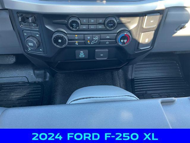 new 2024 Ford F-250 car, priced at $48,000