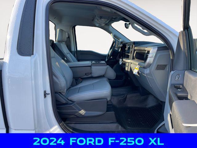 new 2024 Ford F-250 car, priced at $46,750