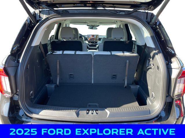 new 2025 Ford Explorer car, priced at $46,000