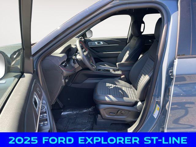 new 2025 Ford Explorer car, priced at $45,500