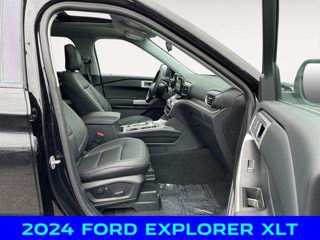 new 2024 Ford Explorer car, priced at $46,250