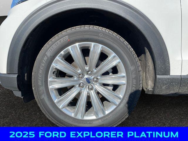 new 2025 Ford Explorer car, priced at $54,750