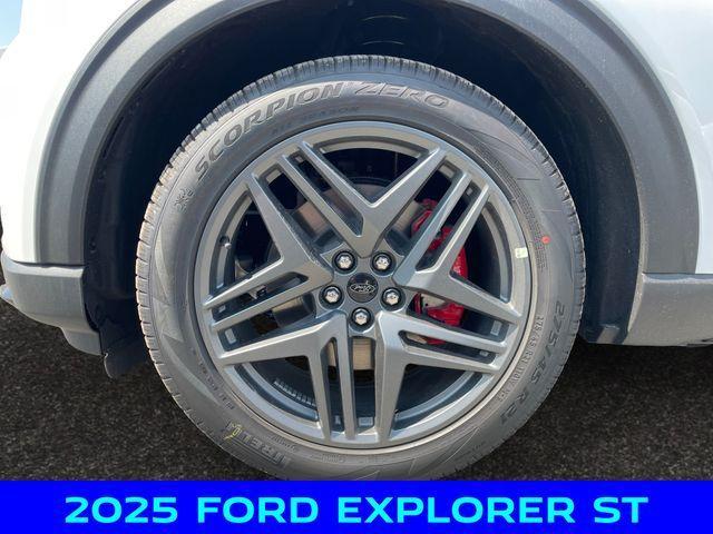 new 2025 Ford Explorer car, priced at $59,500