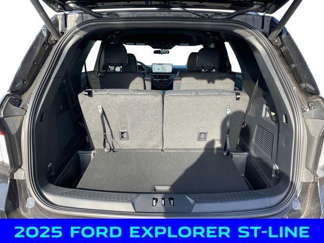 new 2025 Ford Explorer car, priced at $40,750