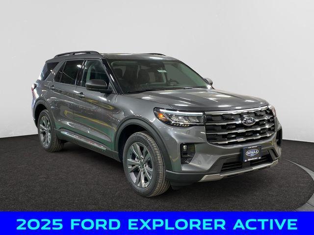 new 2025 Ford Explorer car, priced at $41,750