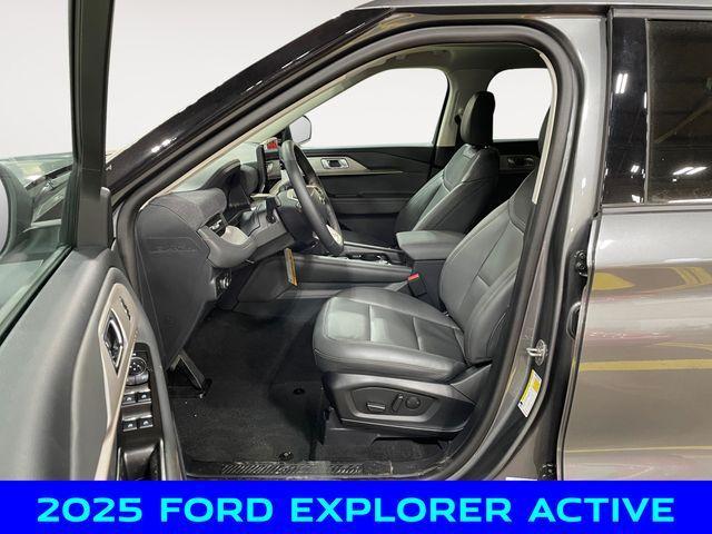 new 2025 Ford Explorer car, priced at $41,750