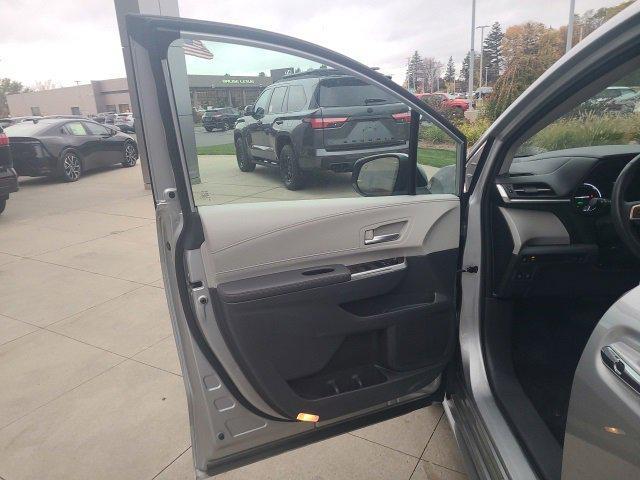 used 2022 Toyota Sienna car, priced at $37,116