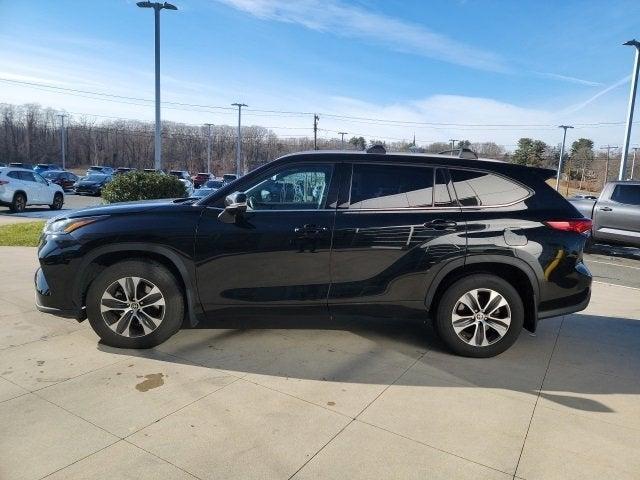 used 2022 Toyota Highlander car, priced at $34,929