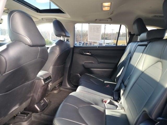 used 2022 Toyota Highlander car, priced at $34,929