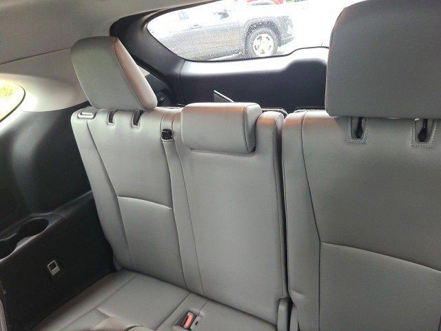 used 2021 Toyota Highlander car, priced at $30,997