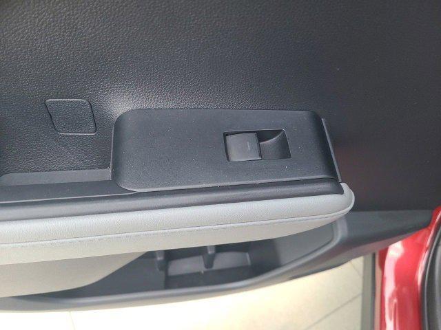 used 2022 Toyota Highlander car, priced at $33,994