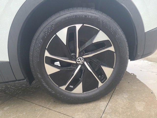 used 2021 Volkswagen ID.4 car, priced at $20,624