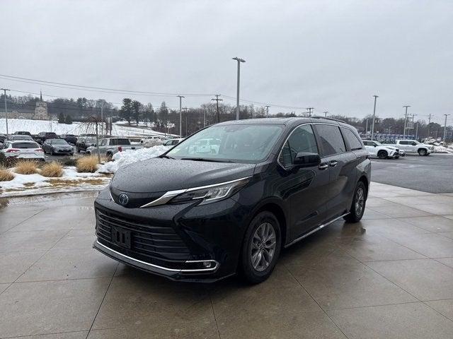 used 2023 Toyota Sienna car, priced at $38,097