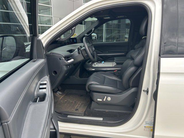 used 2025 Lincoln Navigator car, priced at $97,999