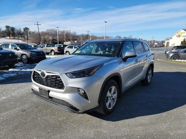 used 2022 Toyota Highlander car, priced at $29,827