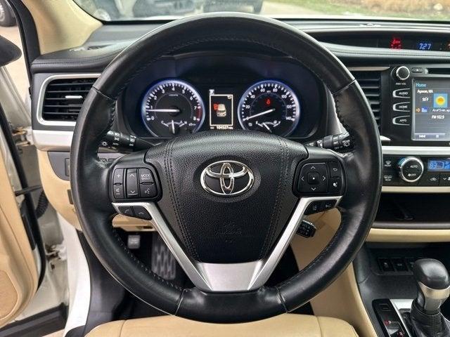 used 2018 Toyota Highlander car, priced at $22,994