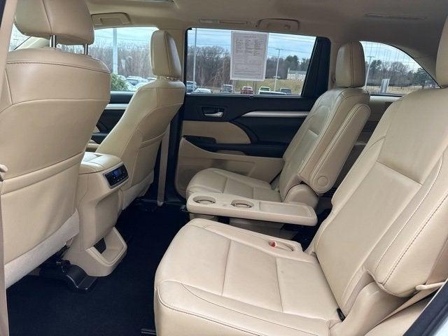 used 2018 Toyota Highlander car, priced at $22,994