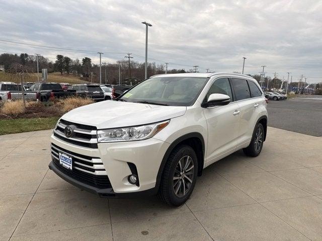 used 2018 Toyota Highlander car, priced at $22,994