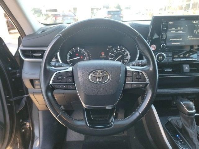 used 2021 Toyota Highlander car, priced at $31,057