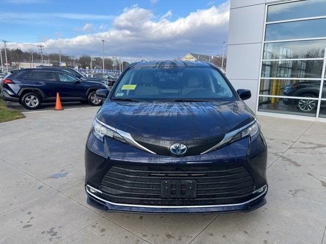 used 2023 Toyota Sienna car, priced at $46,986