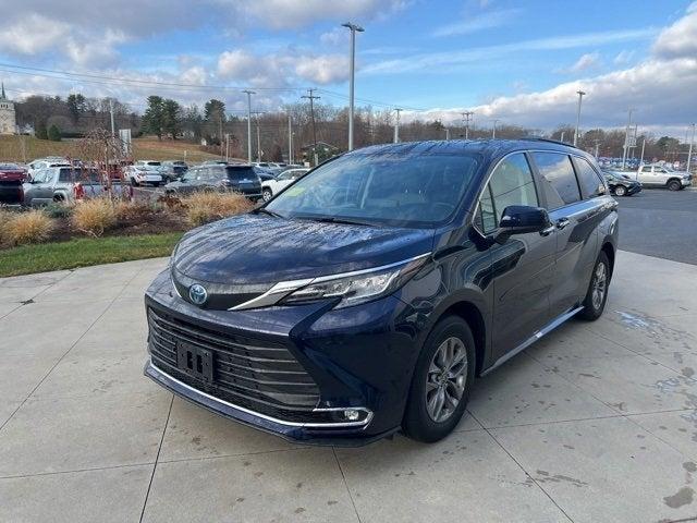 used 2023 Toyota Sienna car, priced at $46,986