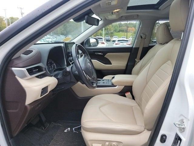 used 2022 Toyota Highlander car, priced at $36,080