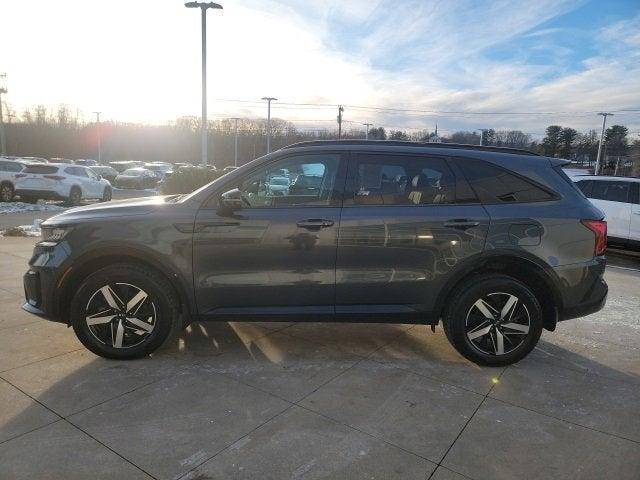 used 2021 Kia Sorento car, priced at $24,899