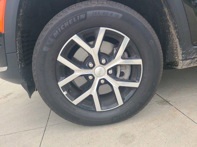 used 2024 Jeep Grand Cherokee L car, priced at $33,994