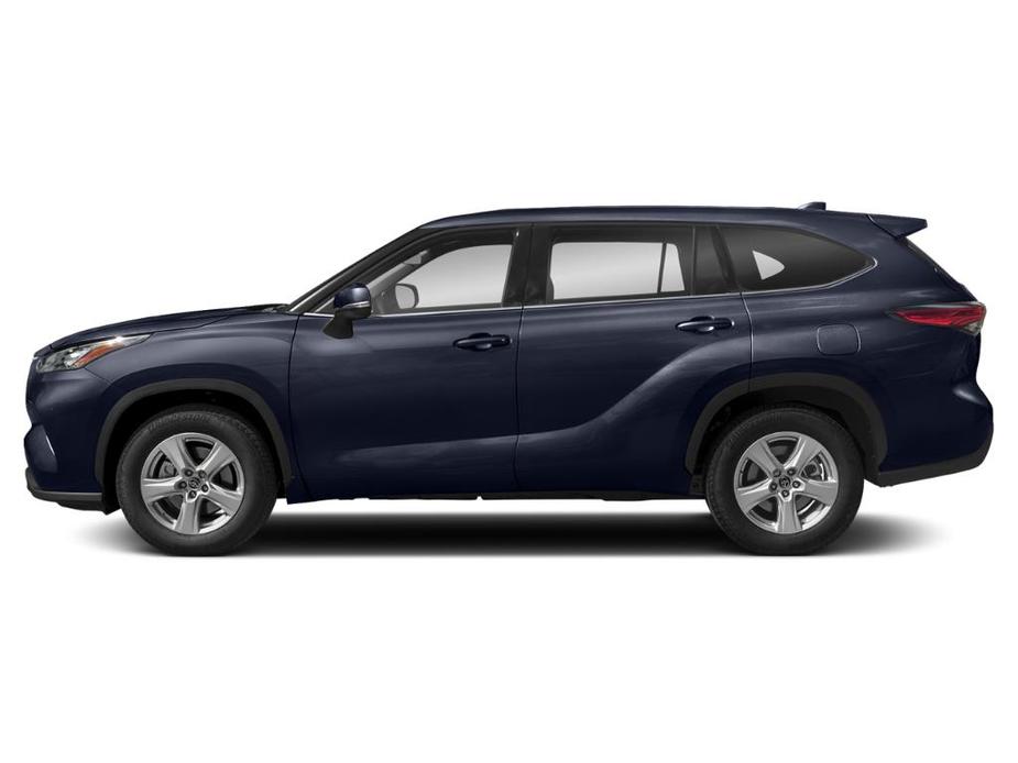 used 2022 Toyota Highlander car, priced at $32,018