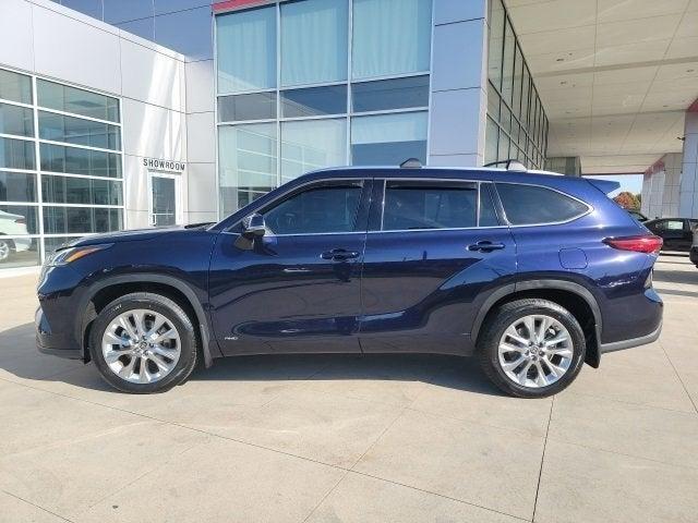 used 2022 Toyota Highlander Hybrid car, priced at $42,499