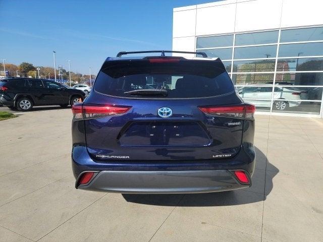 used 2022 Toyota Highlander Hybrid car, priced at $42,499