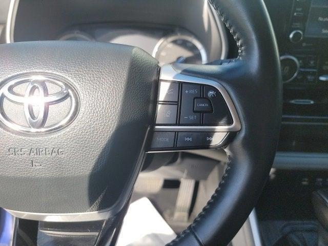 used 2022 Toyota Highlander Hybrid car, priced at $42,499