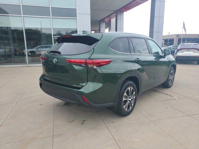 used 2023 Toyota Highlander car, priced at $37,999