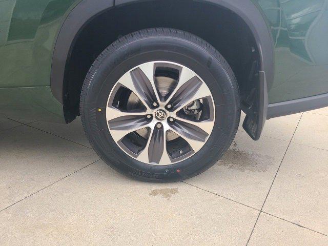 used 2023 Toyota Highlander car, priced at $37,999