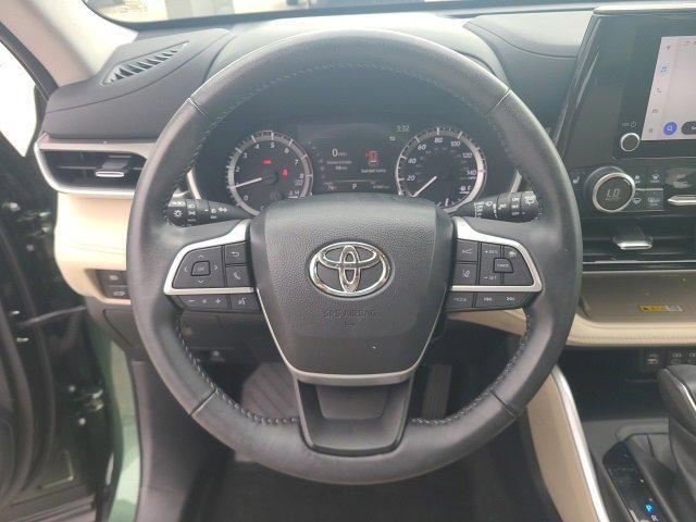 used 2023 Toyota Highlander car, priced at $37,999