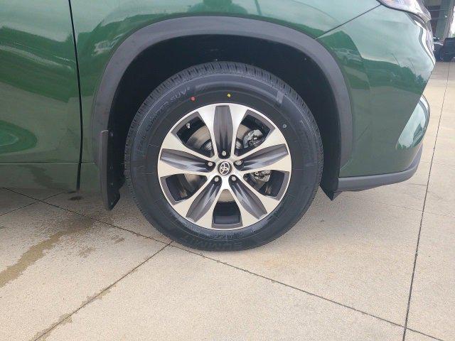 used 2023 Toyota Highlander car, priced at $37,999