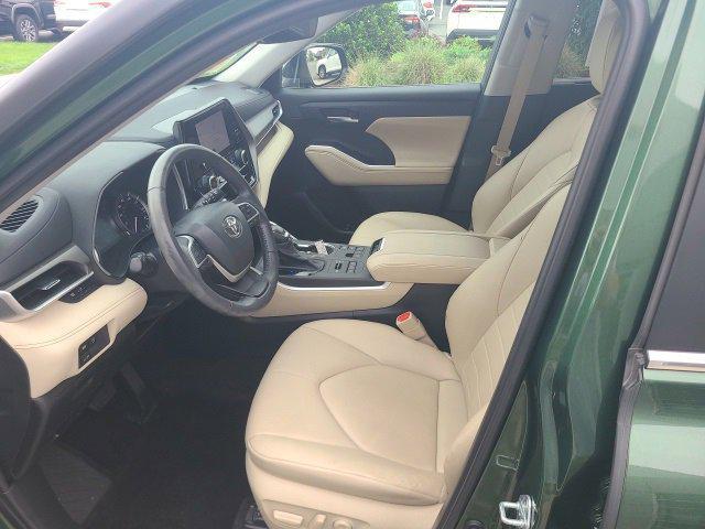 used 2023 Toyota Highlander car, priced at $37,999