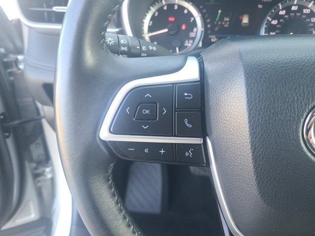 used 2024 Toyota Highlander car, priced at $37,399