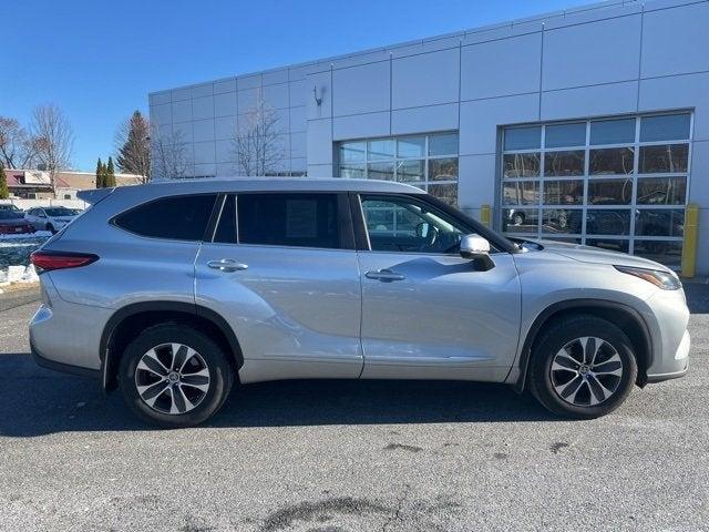 used 2023 Toyota Highlander car, priced at $40,996