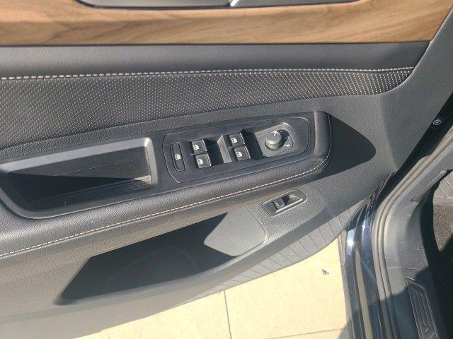 used 2025 Volkswagen Atlas car, priced at $35,494