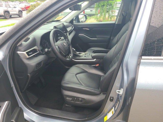 used 2021 Toyota Highlander car, priced at $36,340