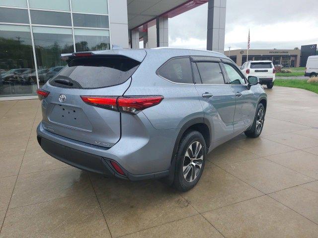 used 2021 Toyota Highlander car, priced at $36,340