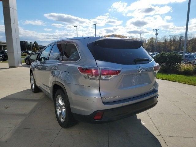 used 2014 Toyota Highlander car, priced at $19,478