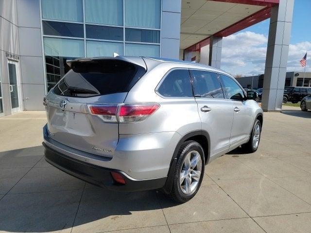 used 2014 Toyota Highlander car, priced at $19,478