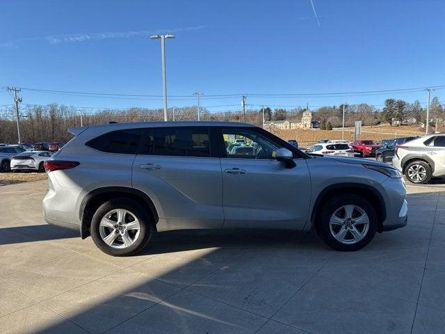 used 2023 Toyota Highlander car, priced at $32,999