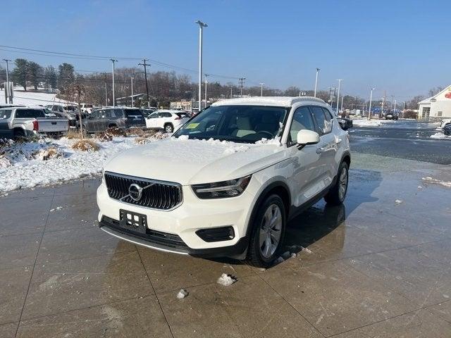 used 2020 Volvo XC40 car, priced at $21,989