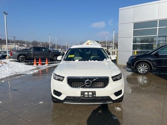 used 2020 Volvo XC40 car, priced at $21,989