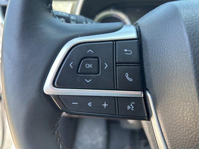 used 2022 Toyota Highlander Hybrid car, priced at $43,297